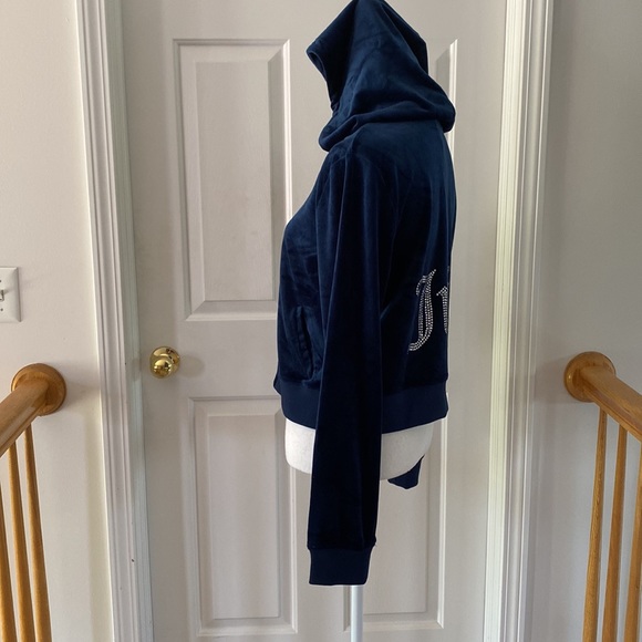 17:01 - Juicy Couture Bling Velour Hoodie - Picture 6 of 13